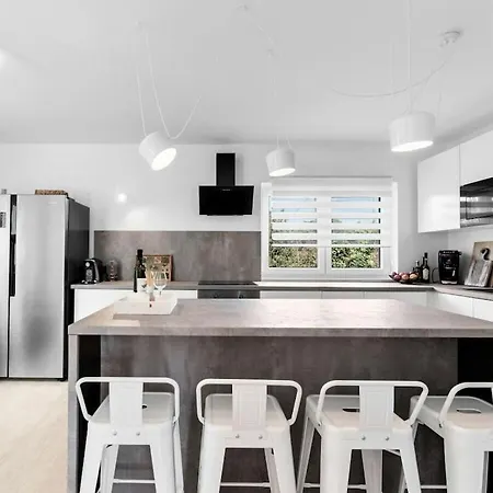 Casa B Comfortable Holiday Botel Tar-Vabriga