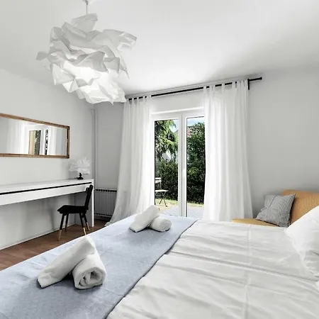 Casa B Comfortable Holiday Botel *