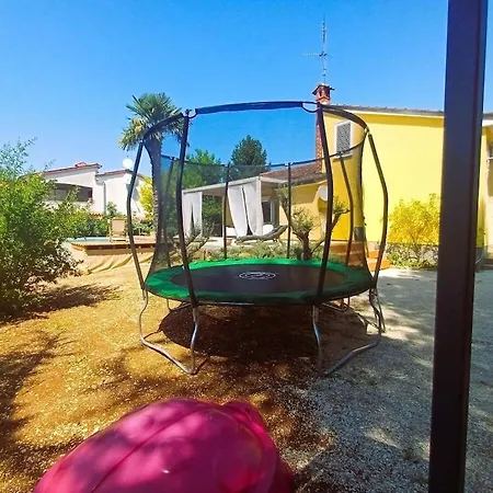 Casa B Comfortable Holiday Botel *